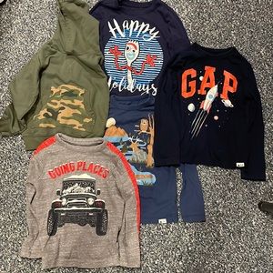 Long sleeves tees size 5T boys by gap